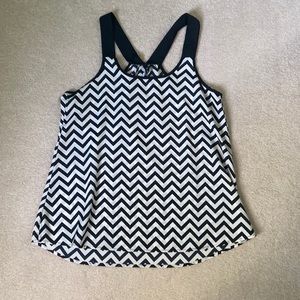 Chevron top